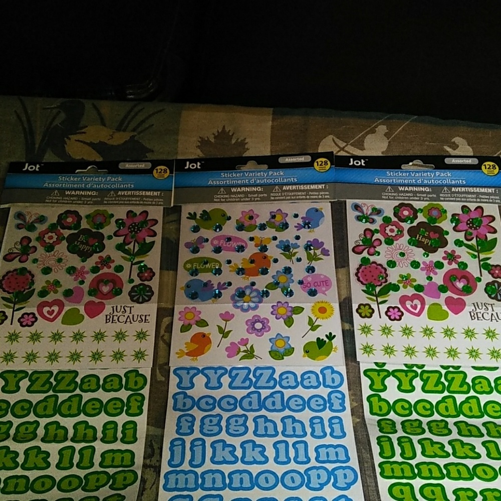 Free with order, ( Variety of 2 )